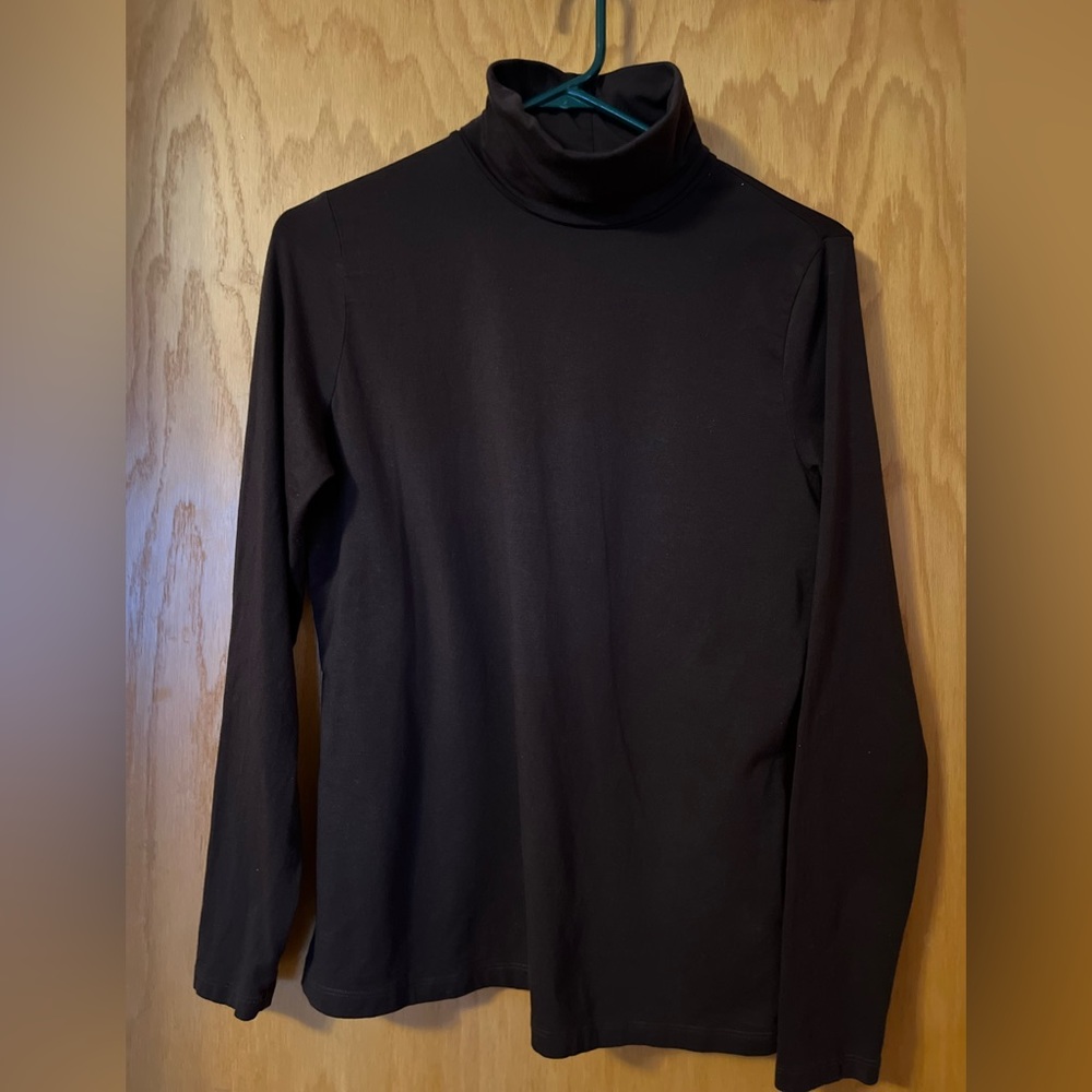 Land’s End long sleeve mock neck shirt